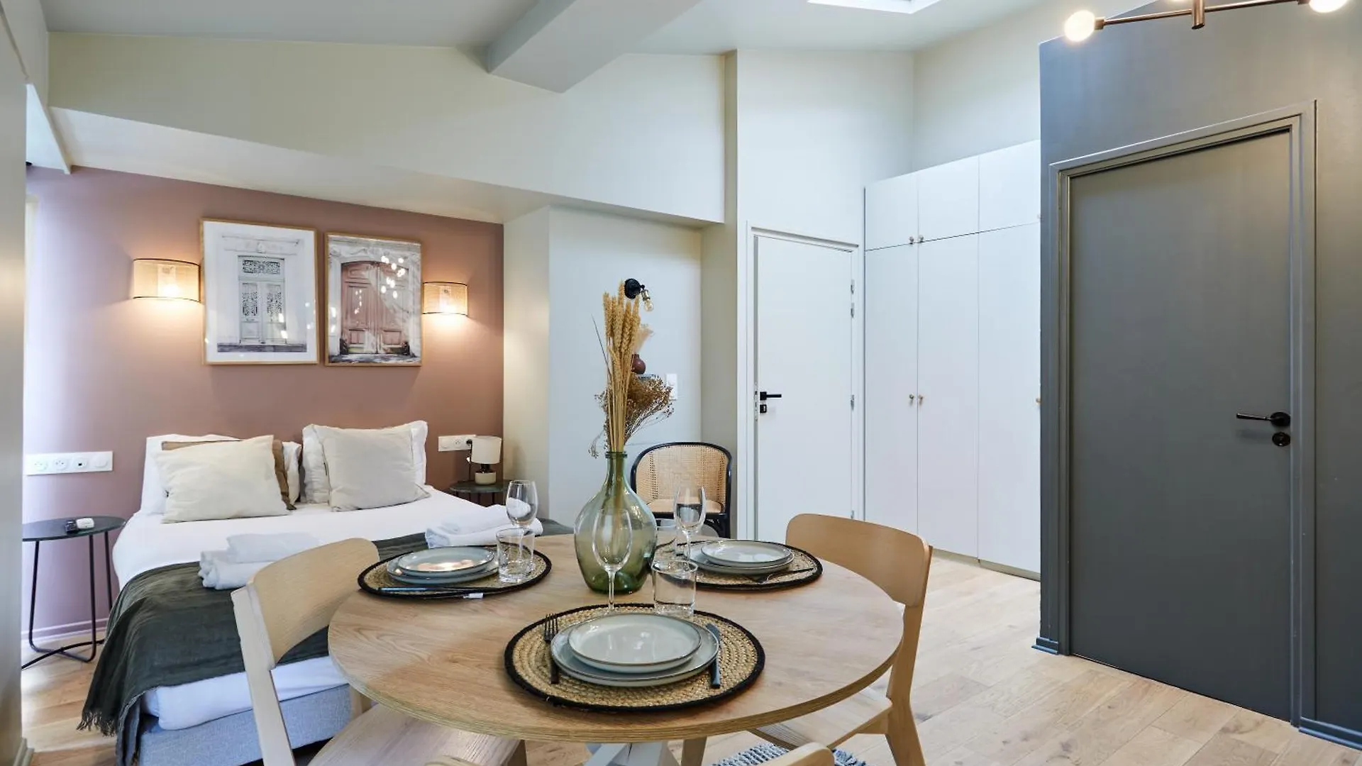 Residence Centre De Paris By Studio Prestige France
